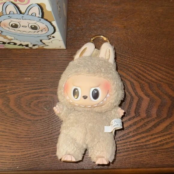 REAL Exciting Macaron Labubu - TOFFEE / BOX OPEN - NOT USED AT ALL - Picture 3 of 4